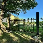 Lucienne, Maison De Charme A La Campagne