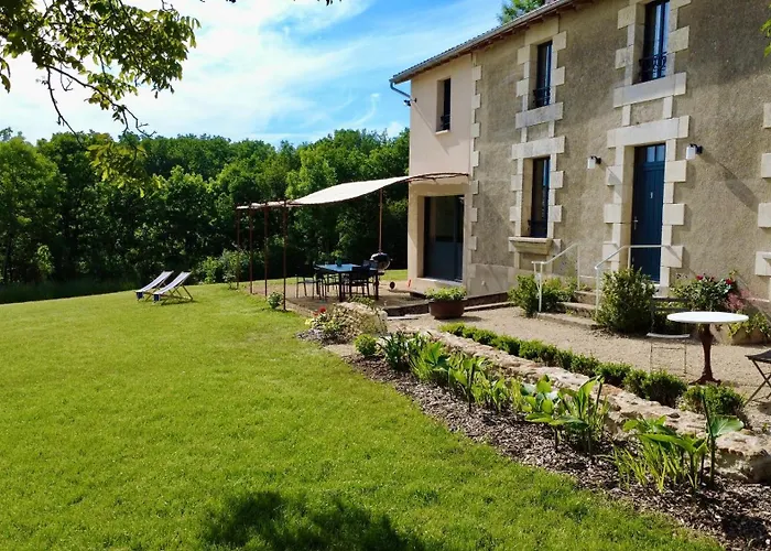 Lucienne, Maison De Charme A La Campagne