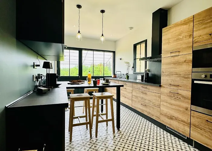 Lucienne, Maison De Charme A La Campagne *