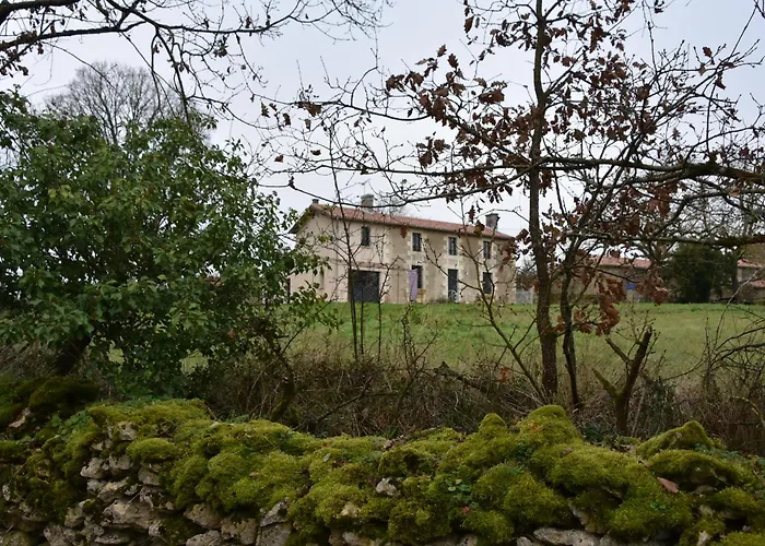 Lucienne, Maison De Charme A La Campagne *